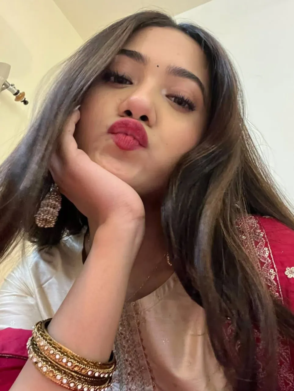 Sakshi - Gurgaon escort profile