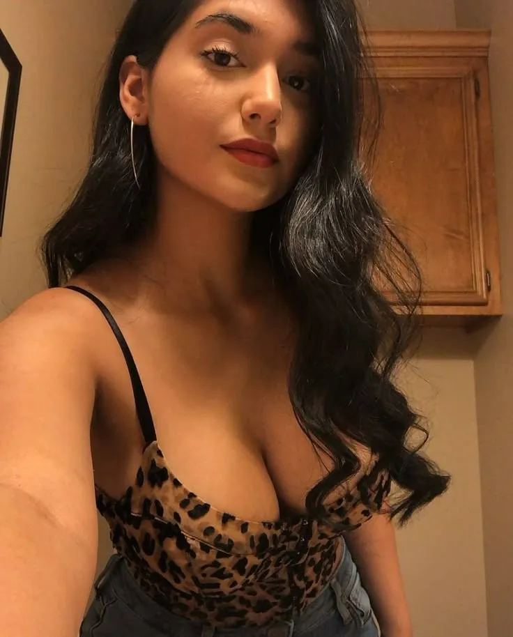 Poonam - Gurgaon escort profile